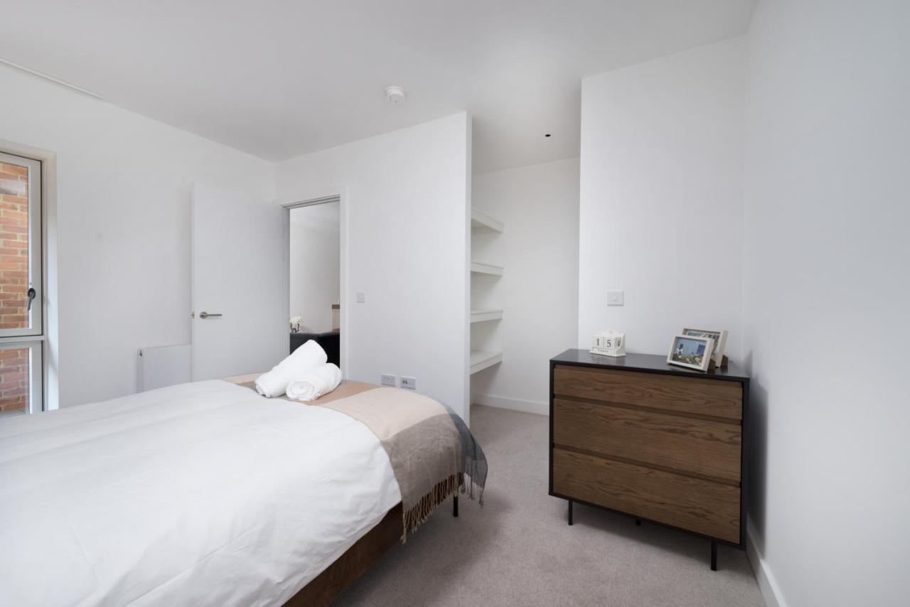Modern Studios And Apartments At Barking Wharf In London Londres Exterior foto