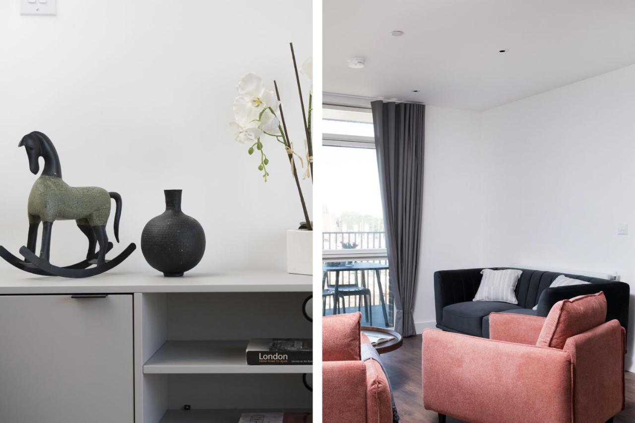 Modern Studios And Apartments At Barking Wharf In London Londres Exterior foto