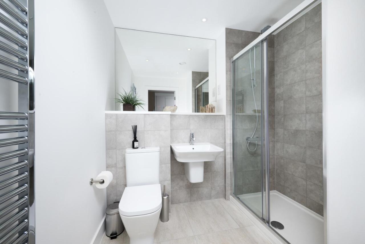 Modern Studios And Apartments At Barking Wharf In London Londres Exterior foto